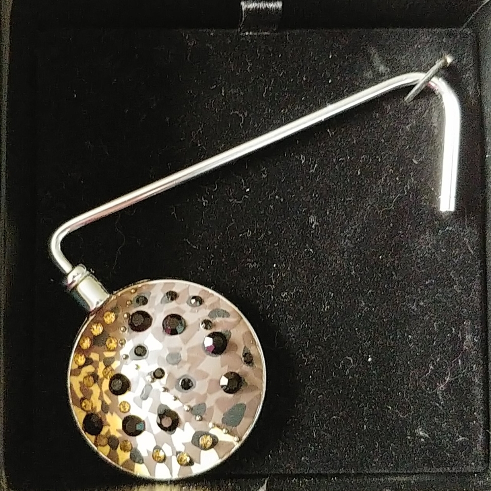 Purse hanger